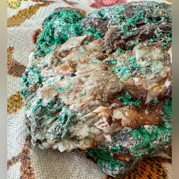 Emerald Green Malachite Crystalline Decor Accent - Picture 10 of 15